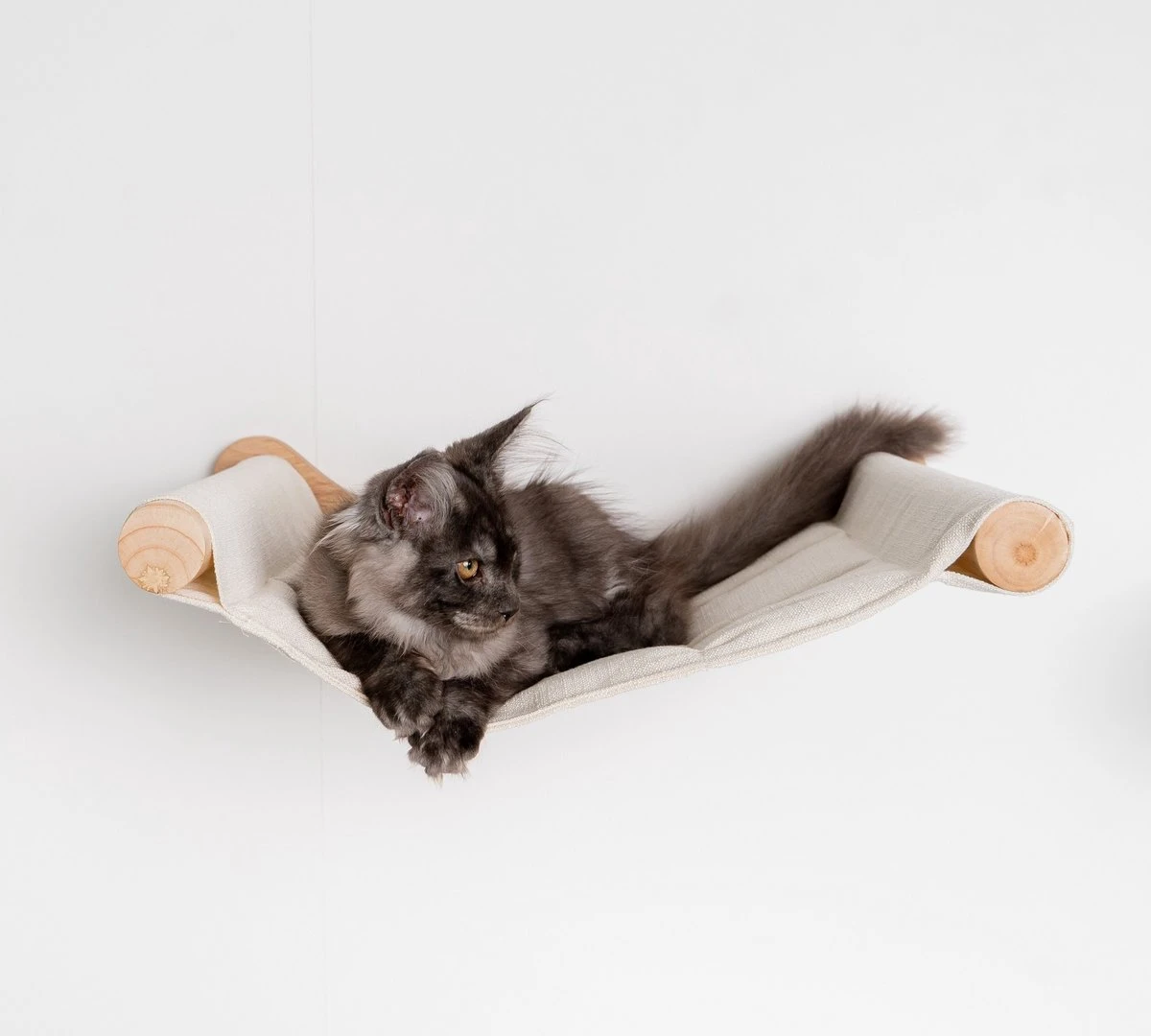 RHRQuality Wandmeubel Wandmontage Klimmuur Kat 53 X 43cm Luxe Hangmat XXL Creme Klim Wand Muur Krabpaal Katten Muurbevestiging 5 RHRQuality Wandmeubel Wandmontage Klimmuur Kat 53 X 43cm Luxe Hangmat XXL Creme Klim Wand Muur Krabpaal Katten Muurbevestiging - Afbeelding 3